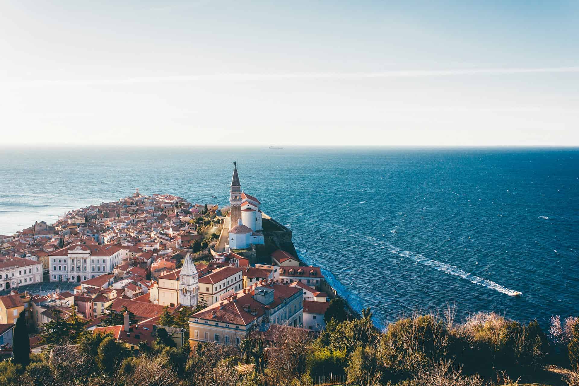 Slovenia’s 2025 Digital Nomad Visa: The Untold Secret to Living and Working in Europe’s Green Paradise