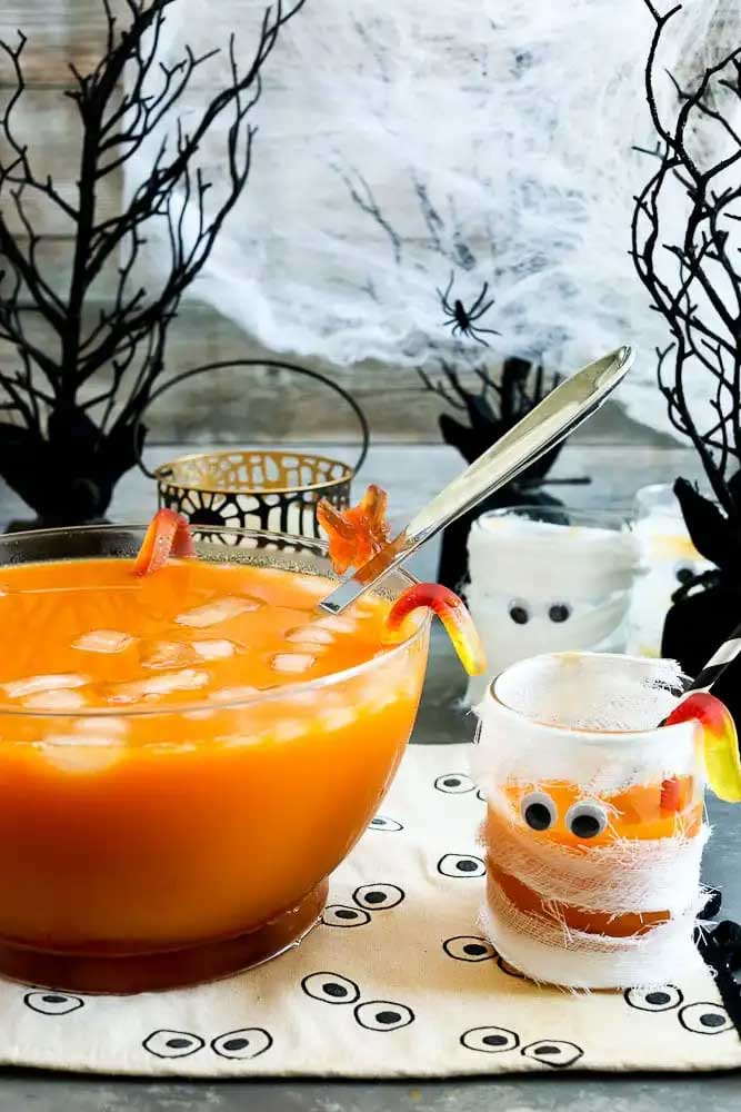 10 Spooktacular Non-Alcoholic Halloween Punches That Will Haunt Your Taste Buds!
