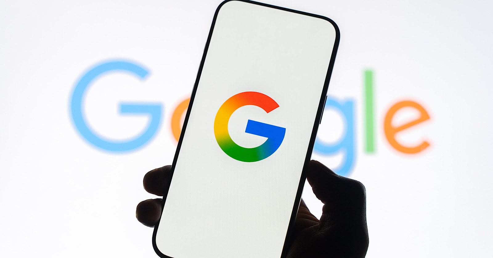 Google Discover Core Update Sends Local Publishers' Reach Into Freefall—What You Need to Know Now