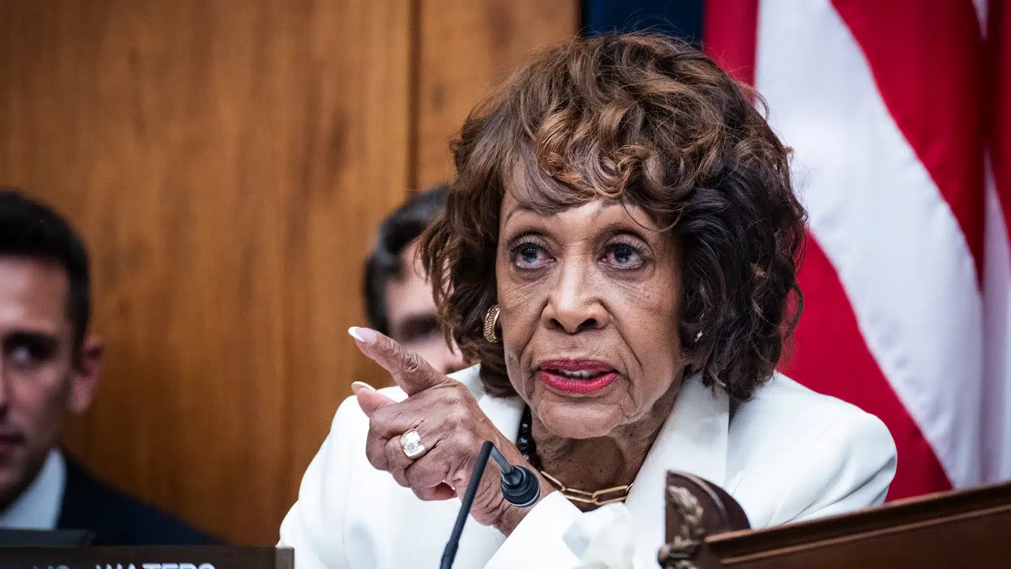 Rep. Waters Demands Answers as Kansas City Fed Faces Scrutiny Over Controversial Kraken Master Account Approval