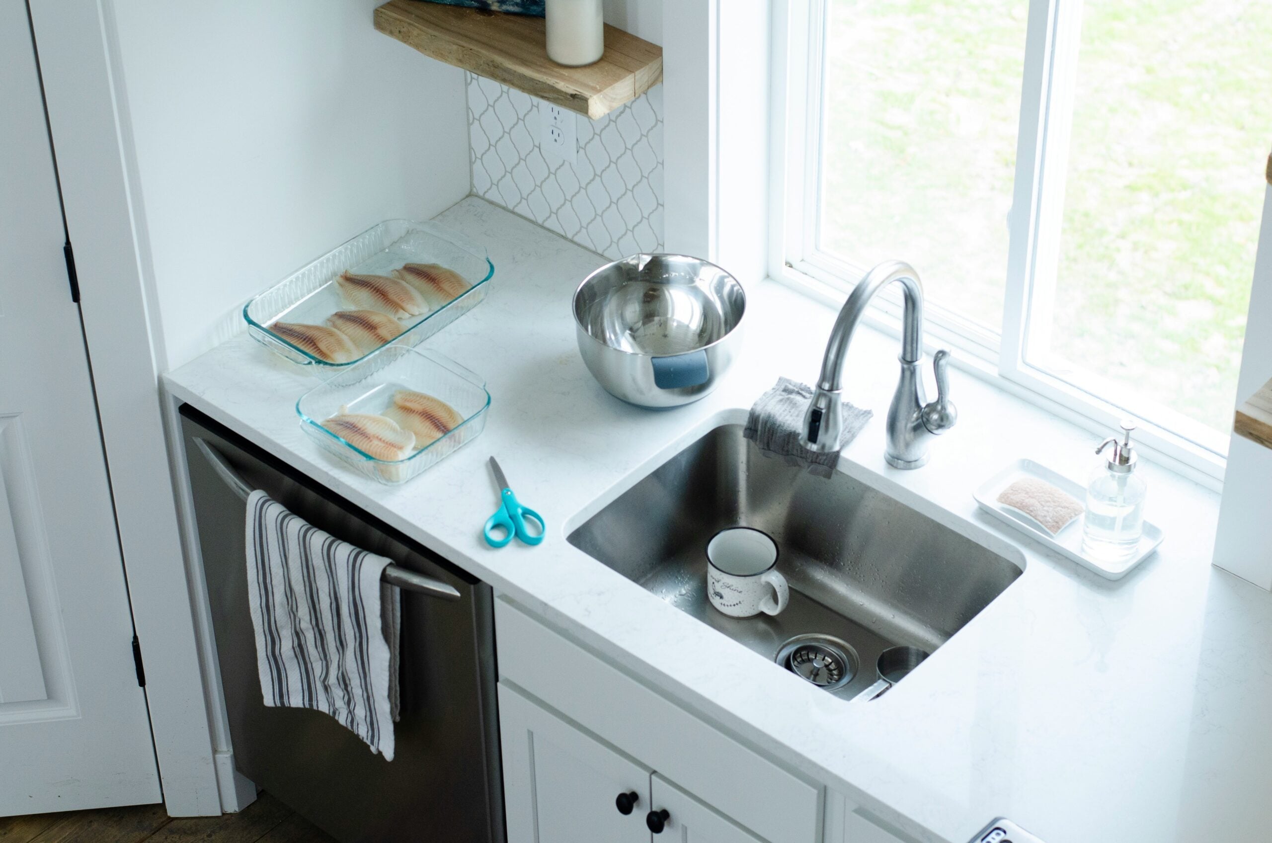 The Surprising Trick That Can Instantly Unclog Your Kitchen Sink—No Plumber Needed!