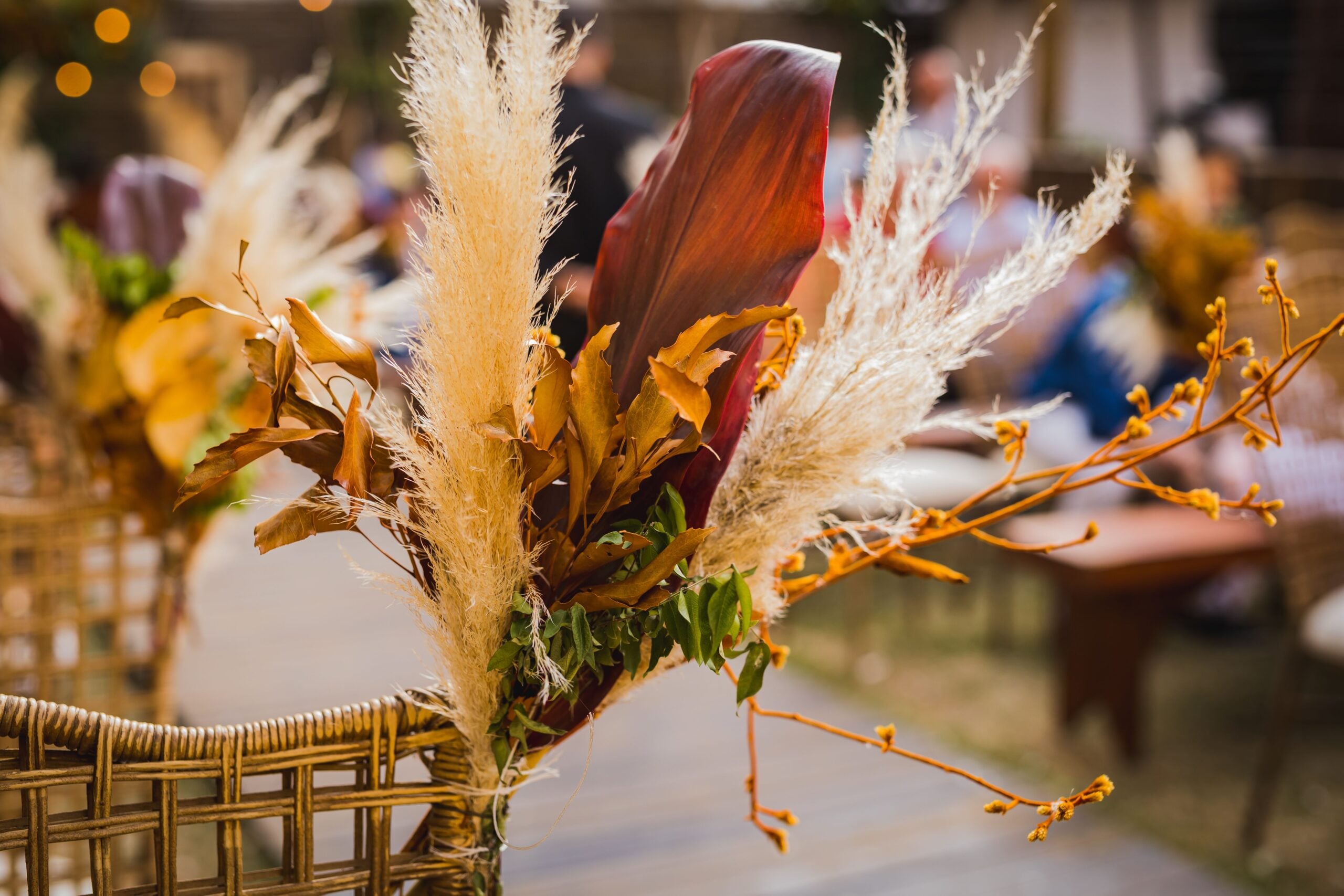 Unlock the Secret to Breathtaking Fall Weddings with These Stunning Floral Color Inspirations